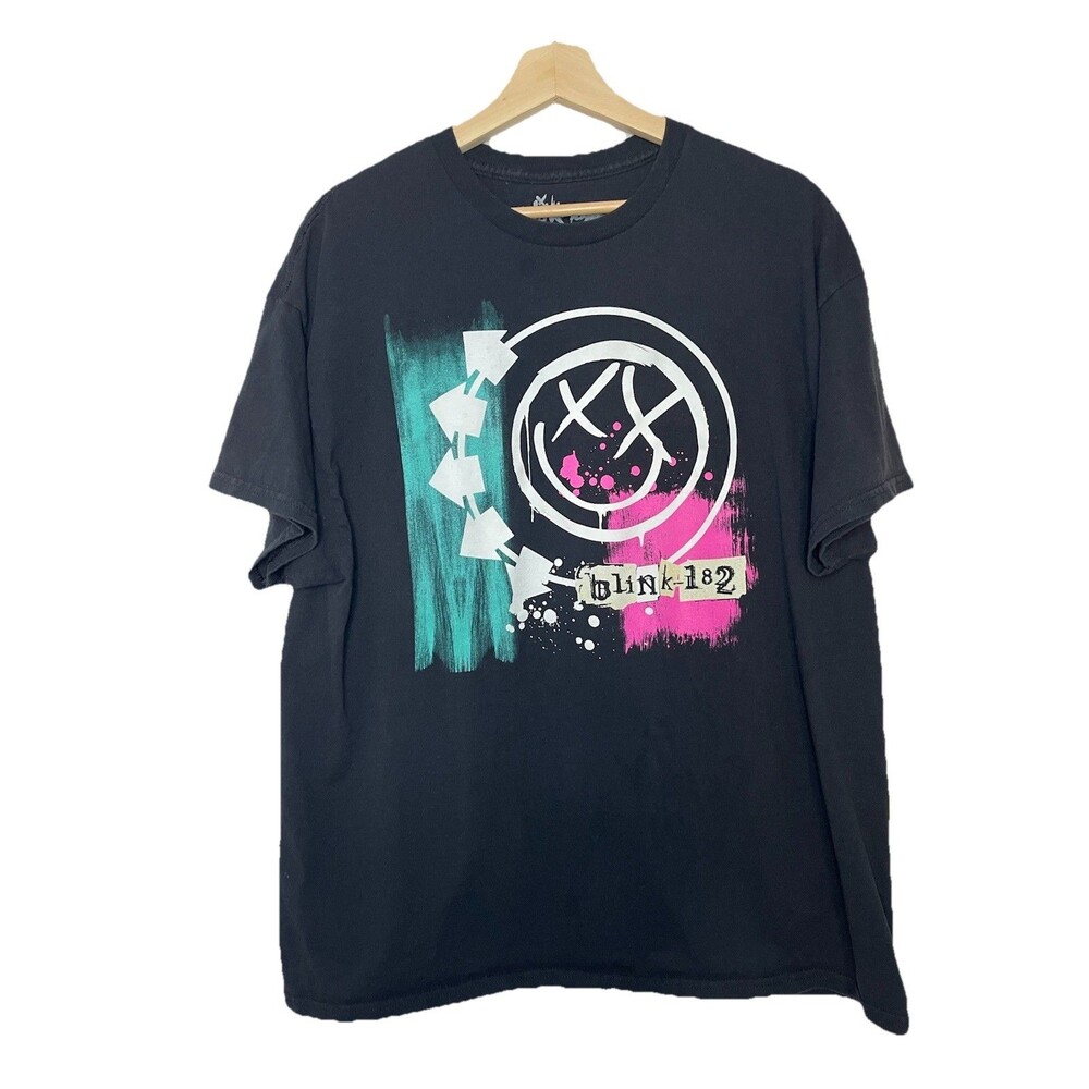 Blink 182 Graphic Tshirt Black Unisex XL XLarge